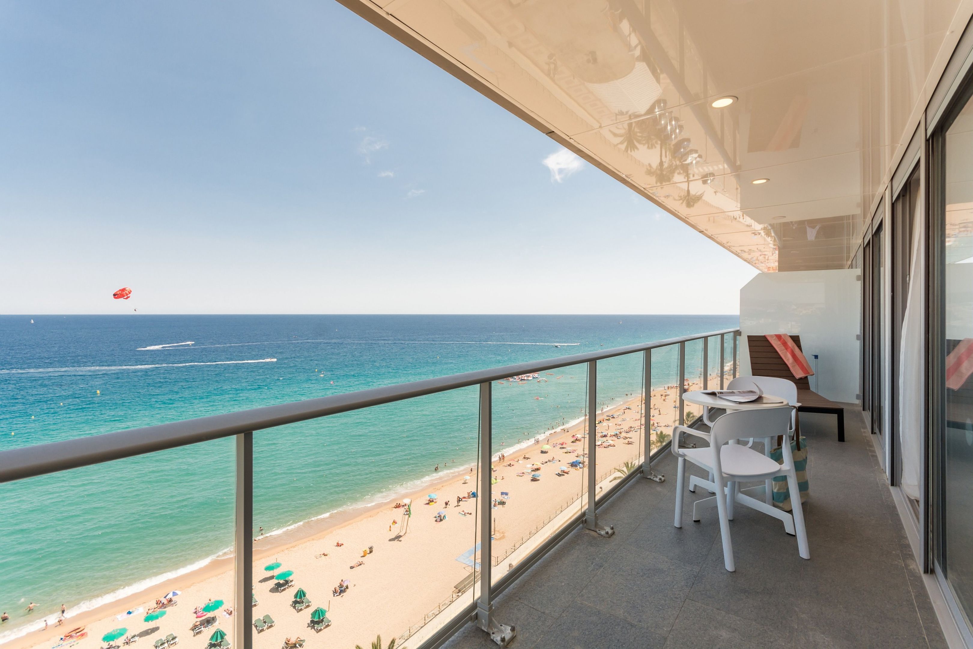 Pierre & Vacances Apartamentos Blanes Playa – Balkon met strandzicht, Blanes
