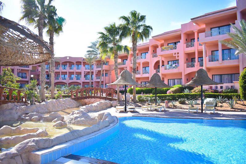 Parrotel Aqua Park Resort – Zwembad bij roze hotel, Sharm el Sheikh