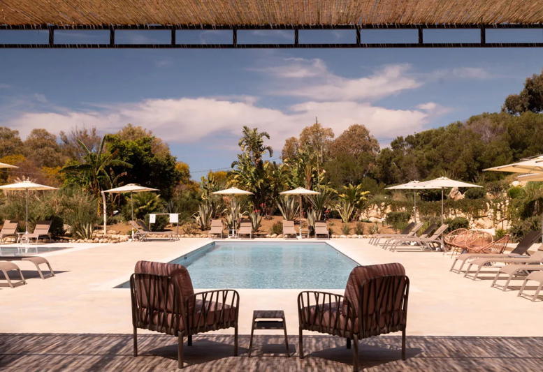 Luna Minoica Suites & Apartments cover
