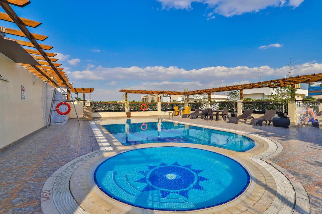Landmark Summit Hotel, Dubai
