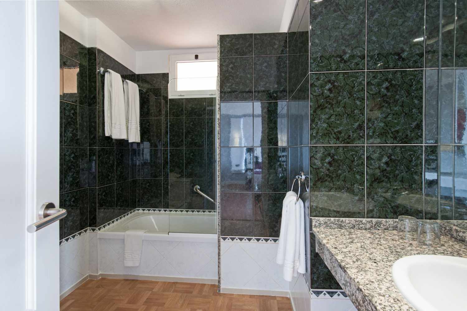 Olé Tropical Tenerife – Badkamer, Playa de las Americas