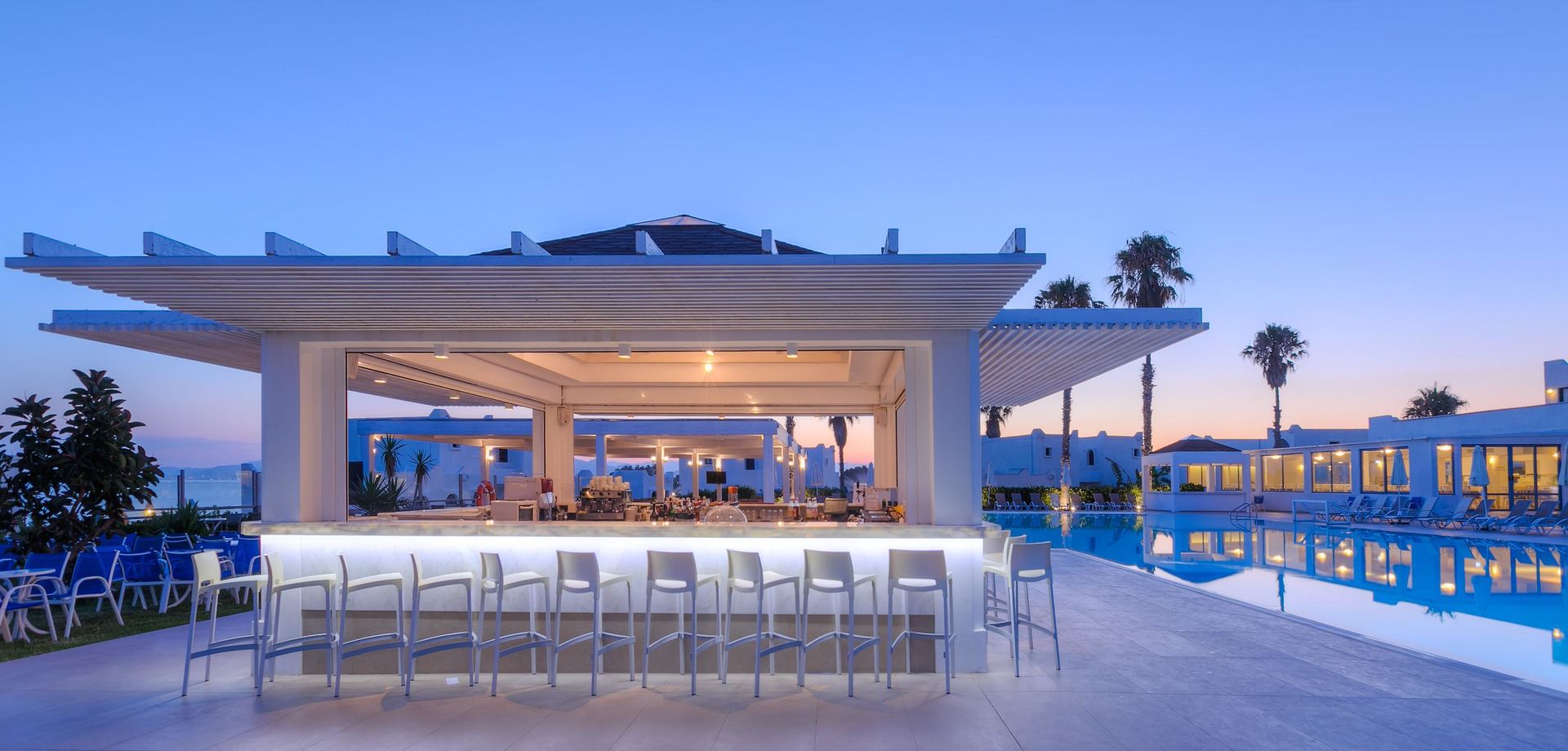 Aeolos Beach Hotel – Bar bij zwembad, Lambi