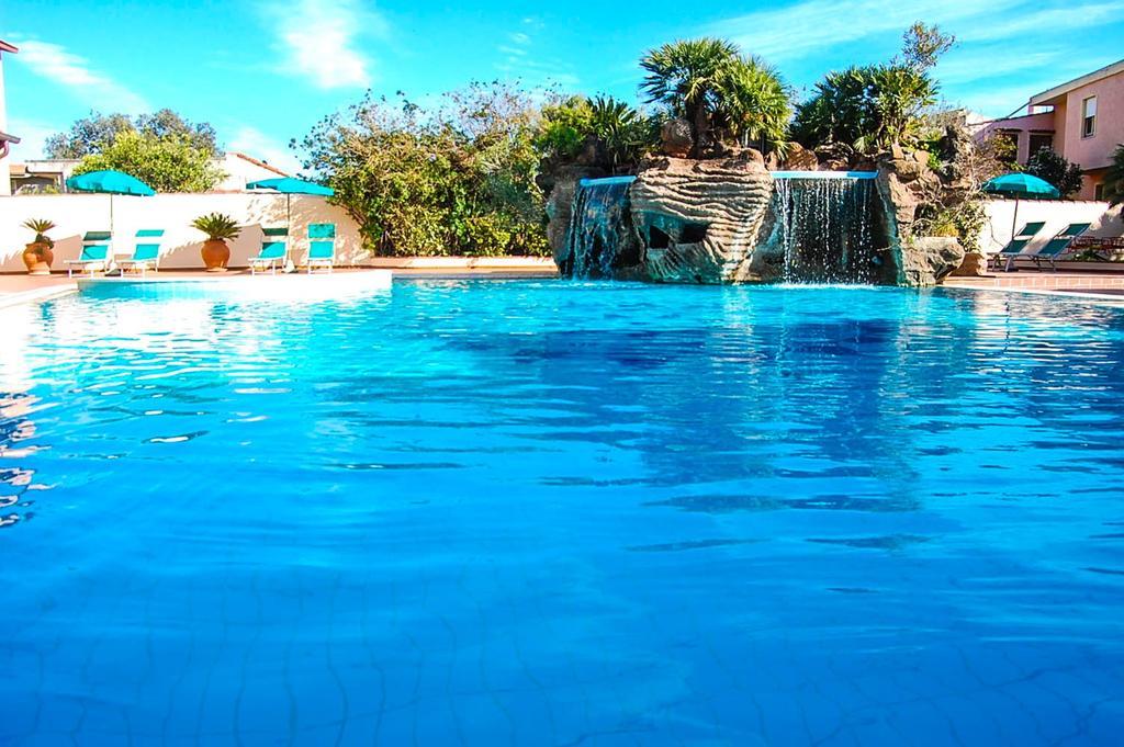Hotel Maria Rosaria – Zwembad met waterval, Orosei