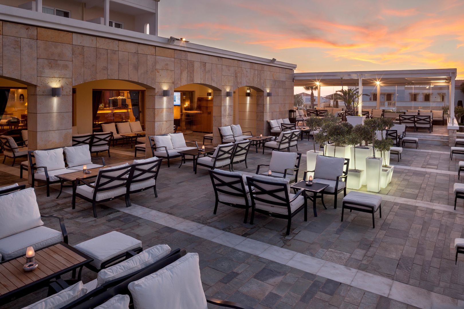 Neptune Luxury Resort – Loungeterras, Mastichari