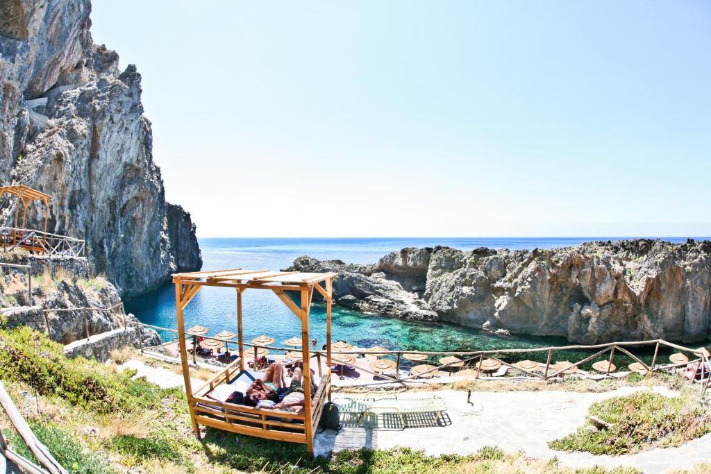 Kalypso Cretan Village Sense Resort & Spa – Strand met bedden, Plakias