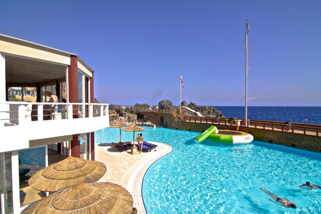 Kalypso Cretan Village Sense Resort & Spa – Zwembad met glijbaan, Plakias