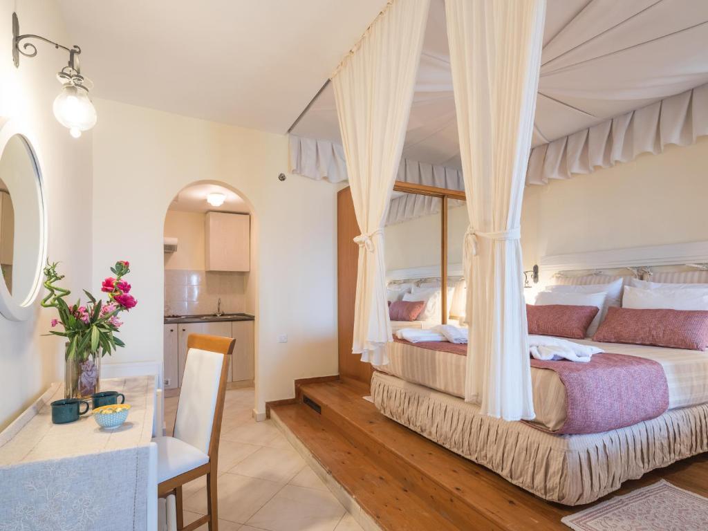 Kalypso Cretan Village Sense Resort & Spa – Kamer met hemelbed, Plakias