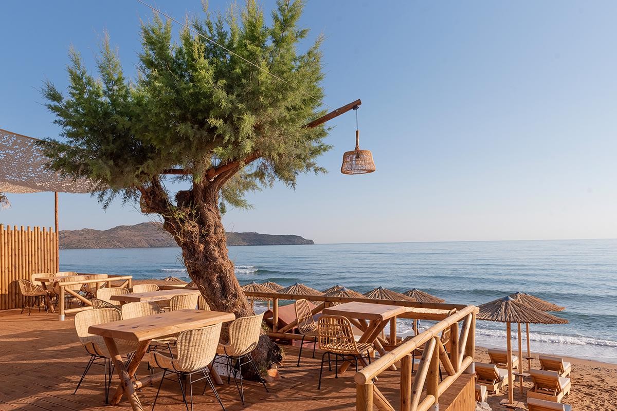 Theo Hotel – Terras aan zee, Agia Marina