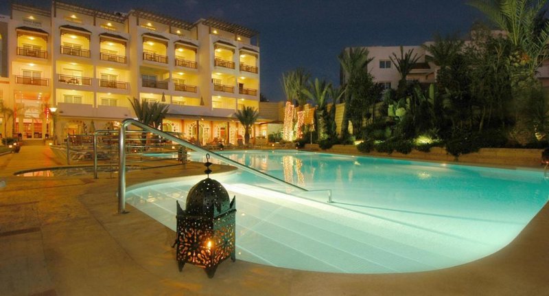 Hotel Timoulay & Spa – Zwembad bij avond, Agadir