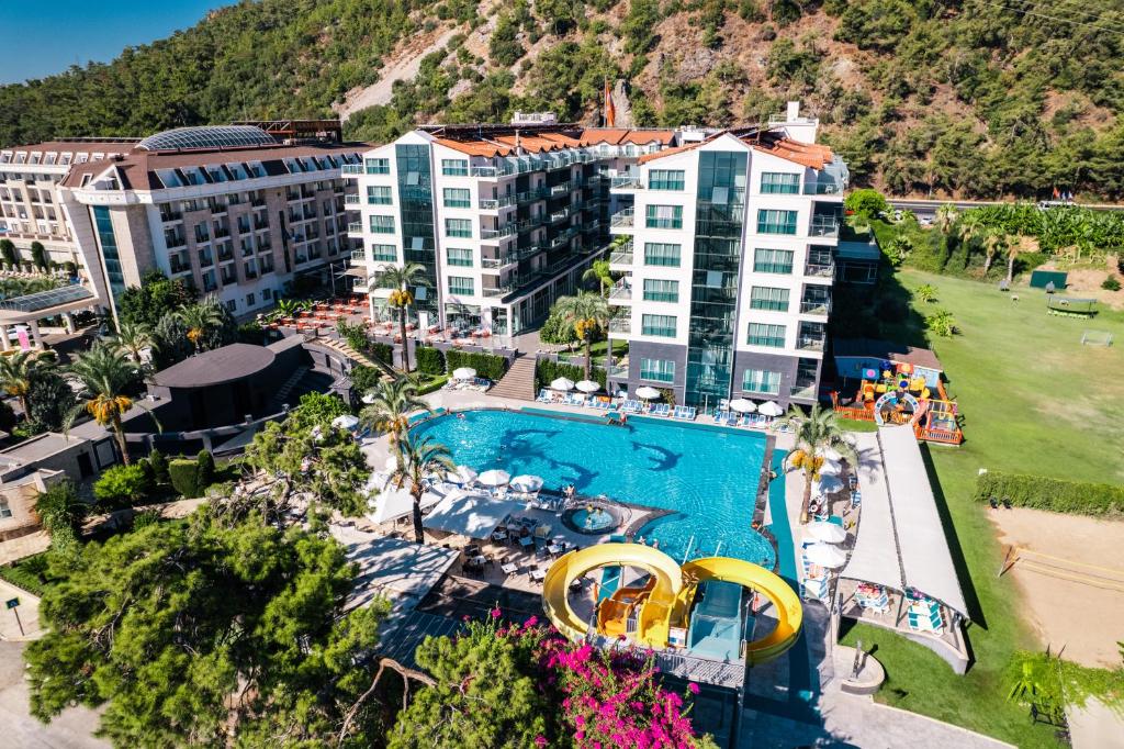 Hotel Grand Ring – Resort met zwembad uit de lucht, Beldibi