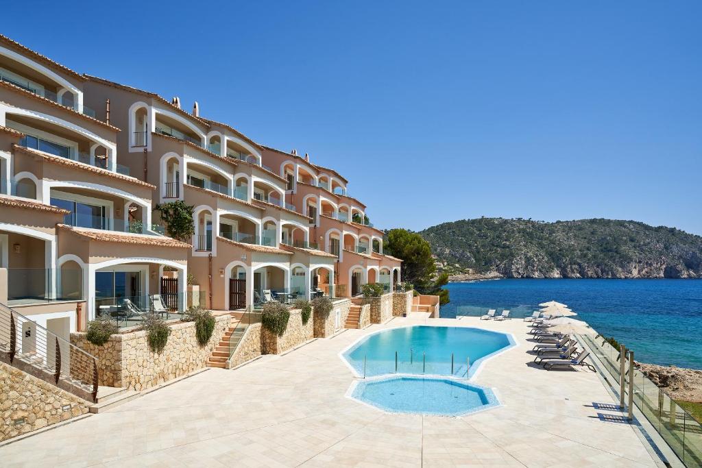 Bahía Suites Camp de Mar – Hotel aan baai, Camp de Mar