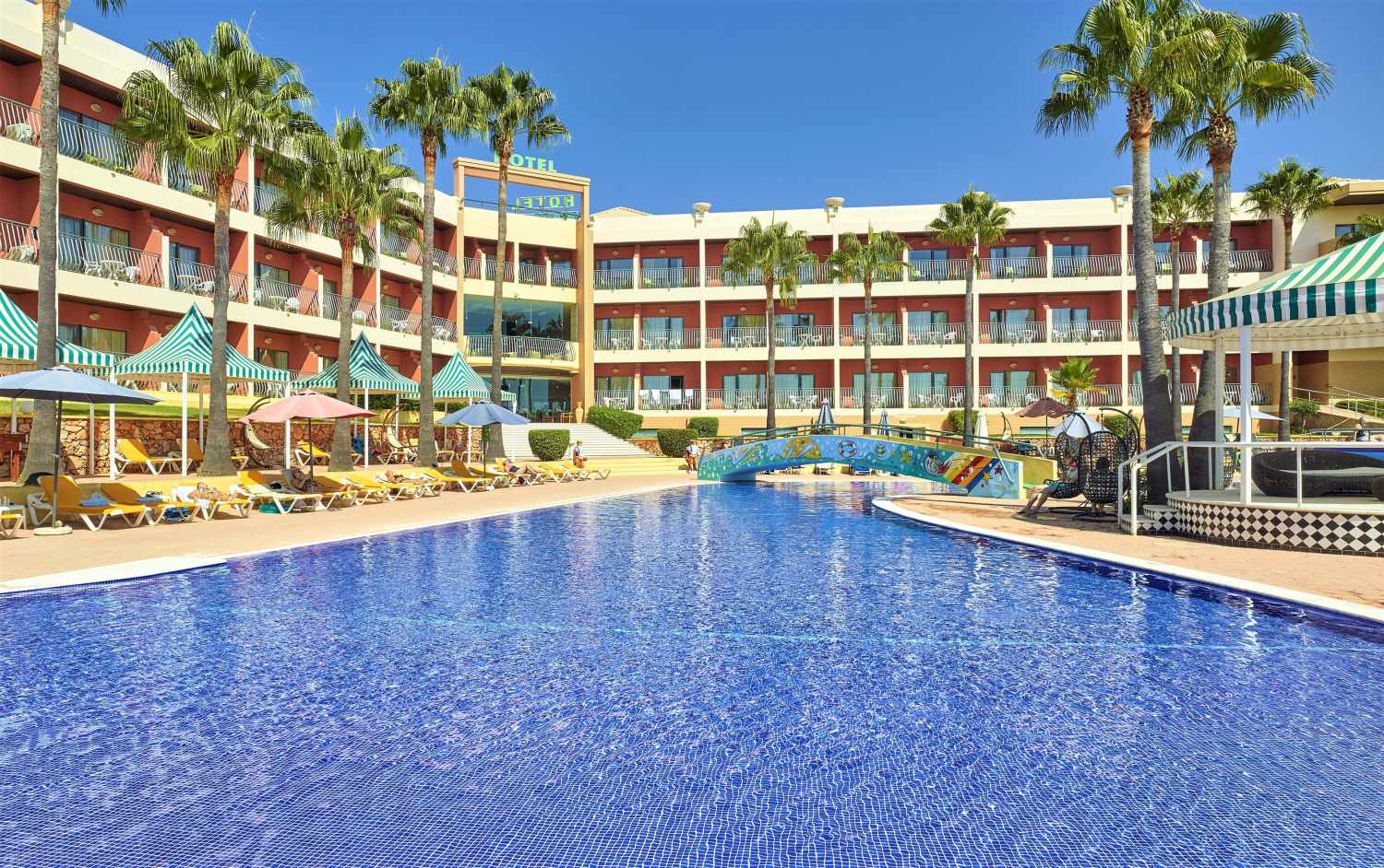 Baia Grande – Zwembad met hotel, Albufeira