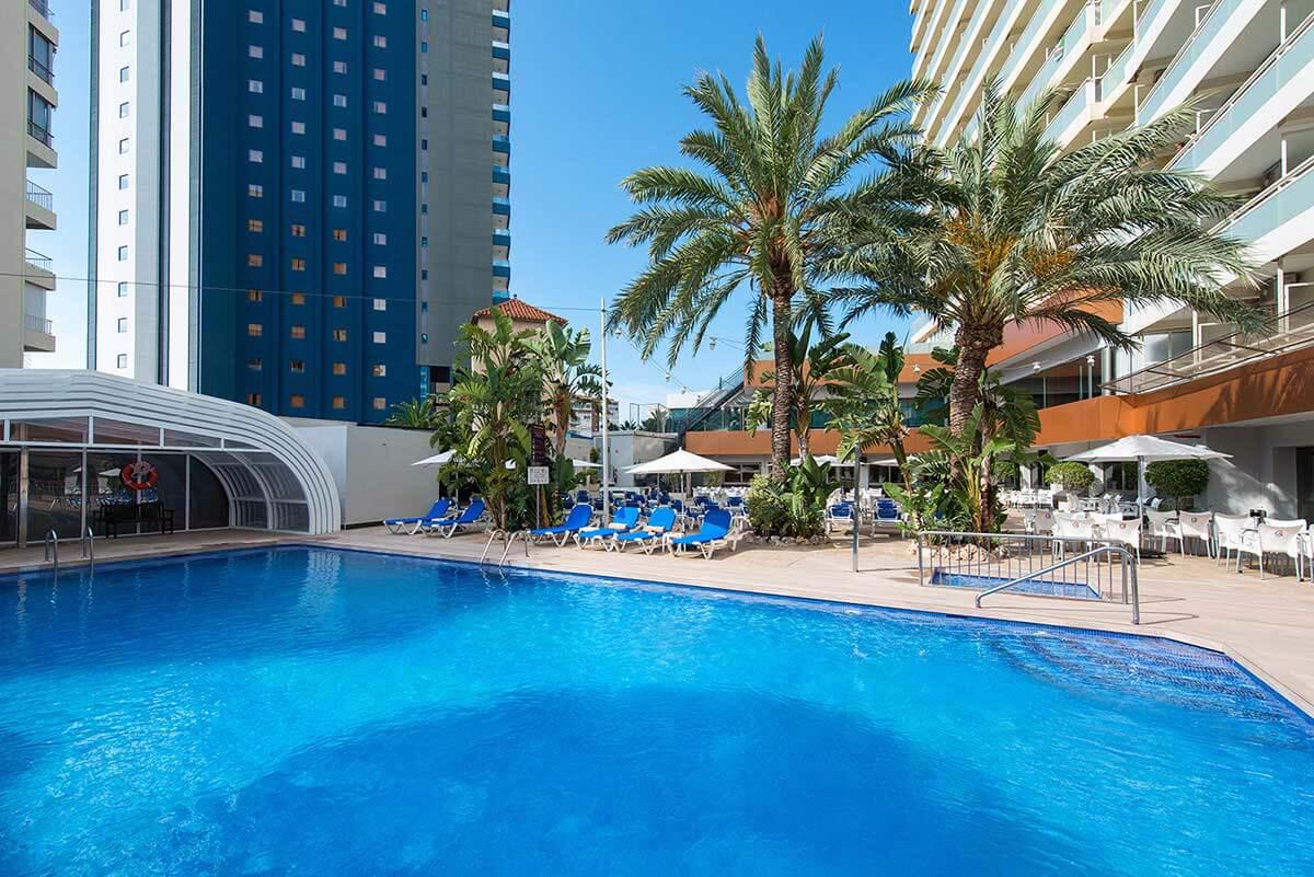 Hotel Benidorm Plaza – Zwembad met ligbedden, Benidorm