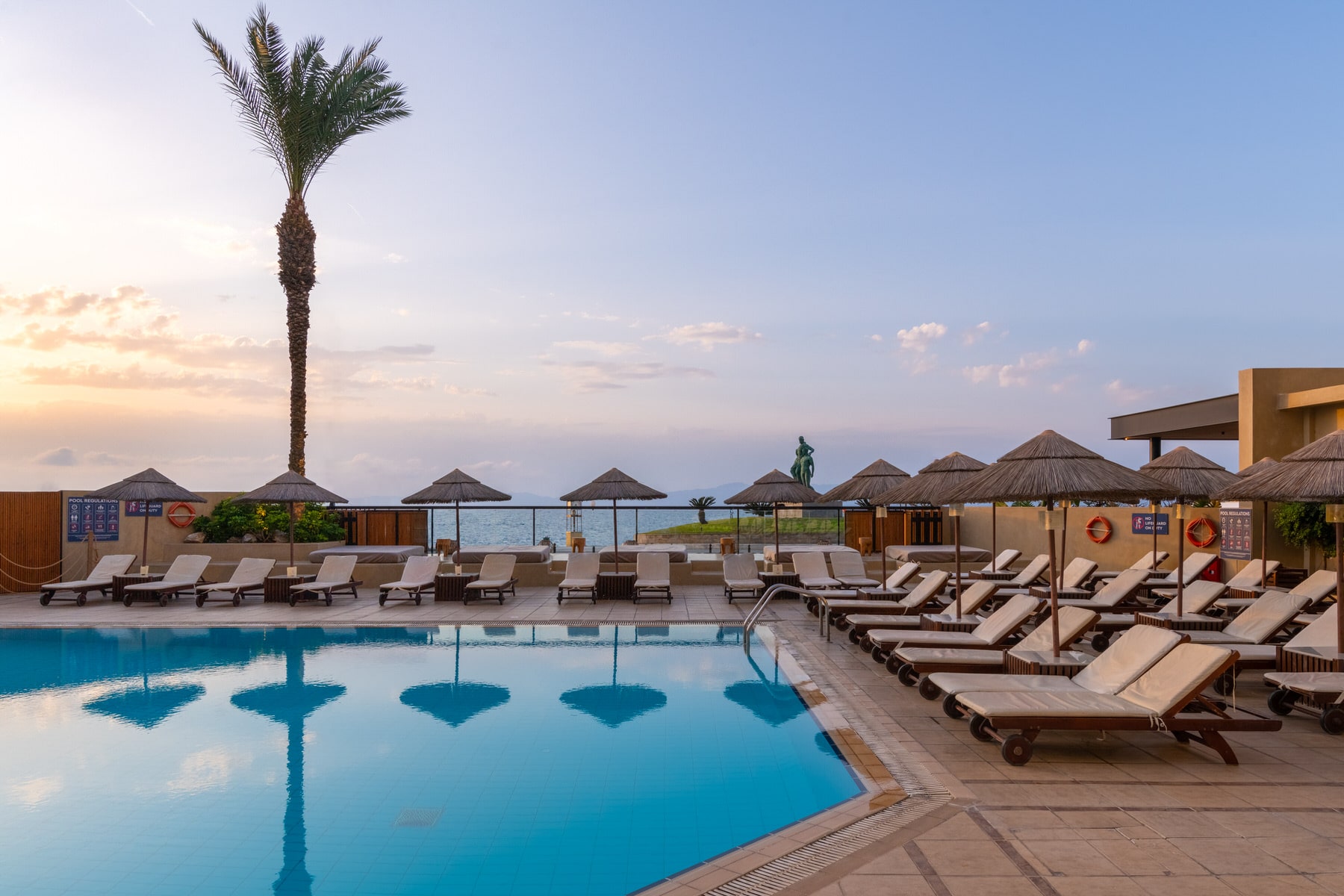 Blue Sky City Beach Hotel – Zwembad bij zonsondergang, Rhodos Stad