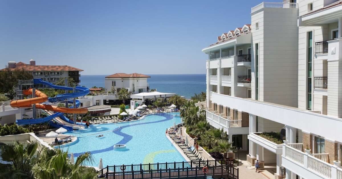 Alba Queen Hotel – Zwembad aan zee, Colakli
