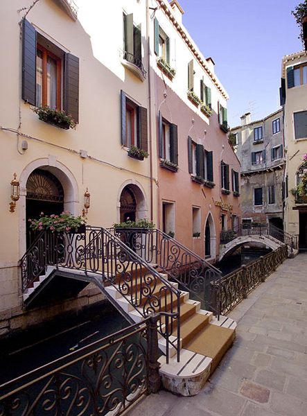 Hotel Ca' dei Conti – Brug en gevel, Venetië