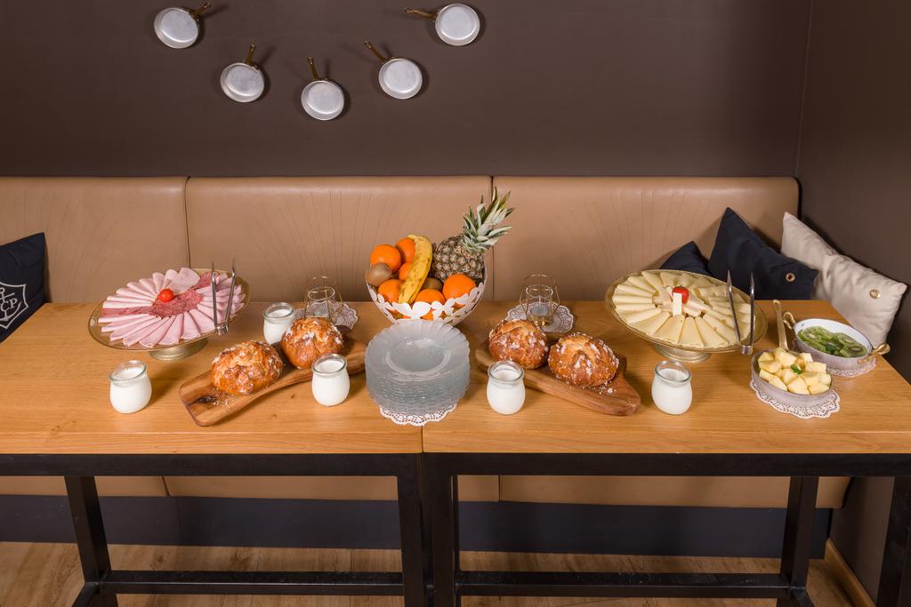 Central Square Heritage Hotel – Ontbijtbuffet, Split