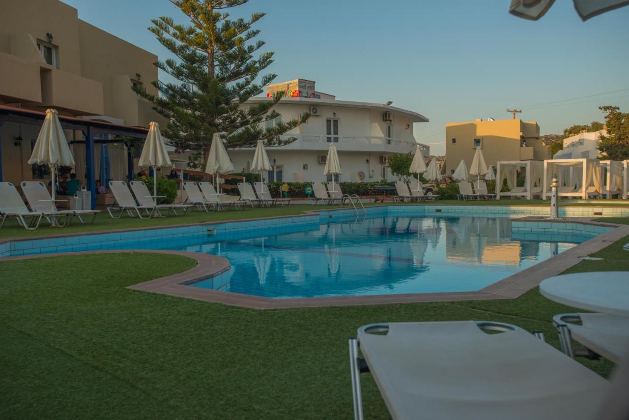 Hotel Fragiskos – Zwembad met gazon, Matala