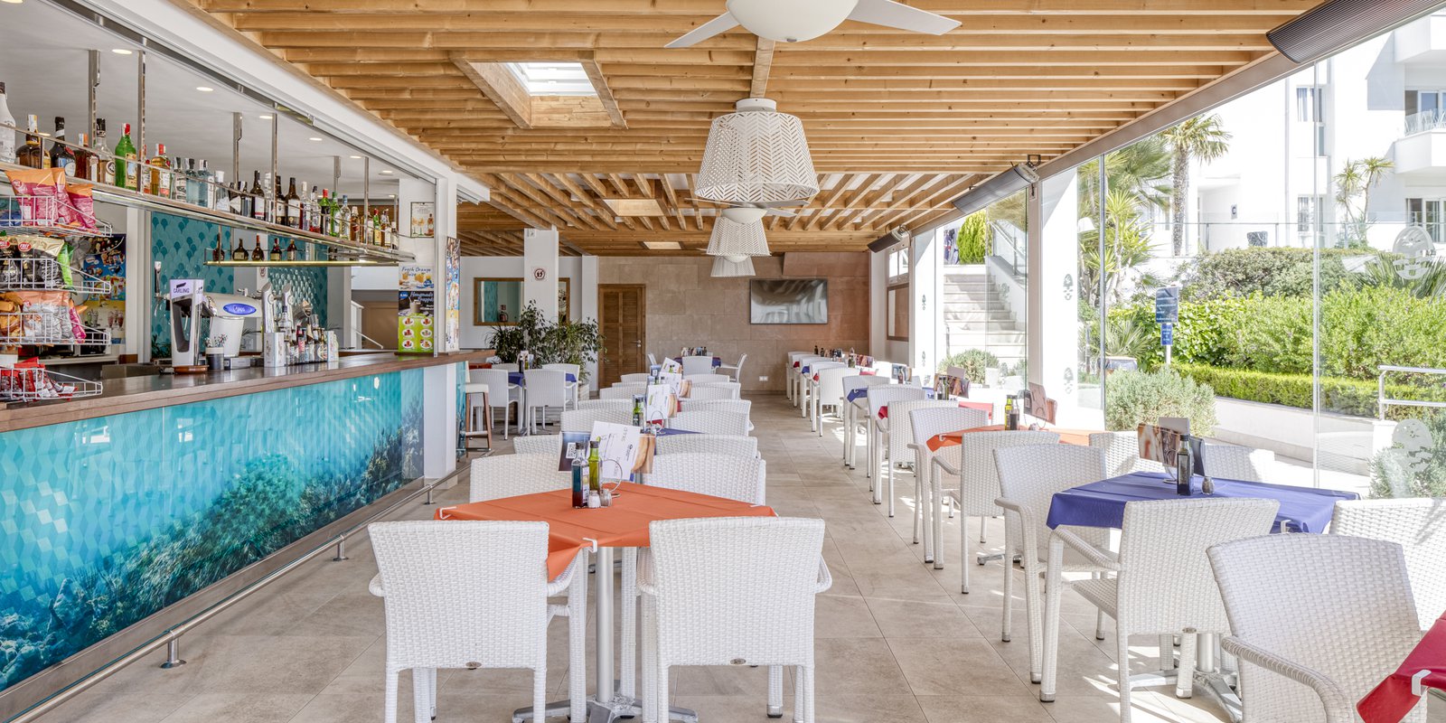 Puerto Azul Suite Hotel – Bar met terras, Puerto de Pollensa