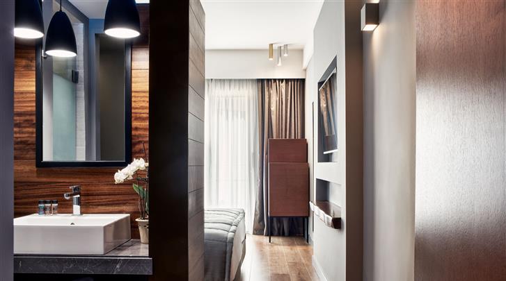 Hotel Achilleas cover