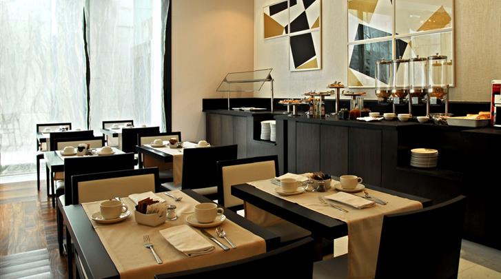 Hotel Gran Via 678 cover