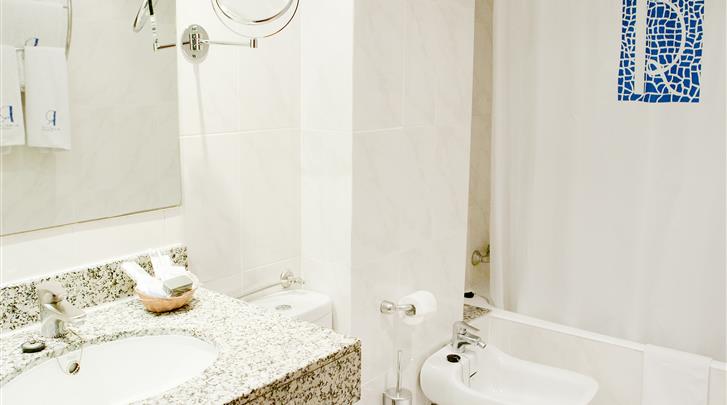 Hotel Ramblas cover