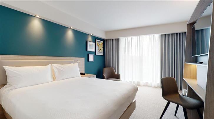 Hampton by Hilton Manchester Northern Quarter cover