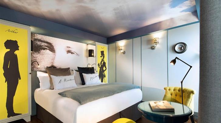 Hotel Les Plumes Paris cover