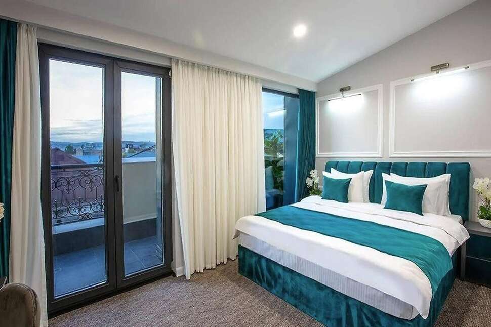 Royal Inn Hotel Tbilisi cover