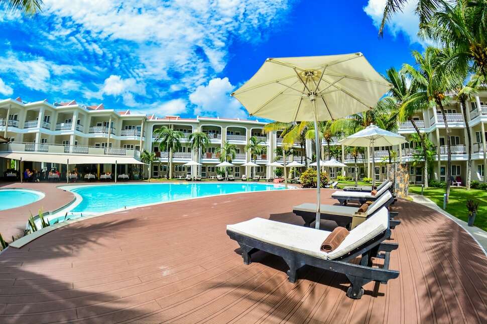 Tarisa Resort & Spa cover
