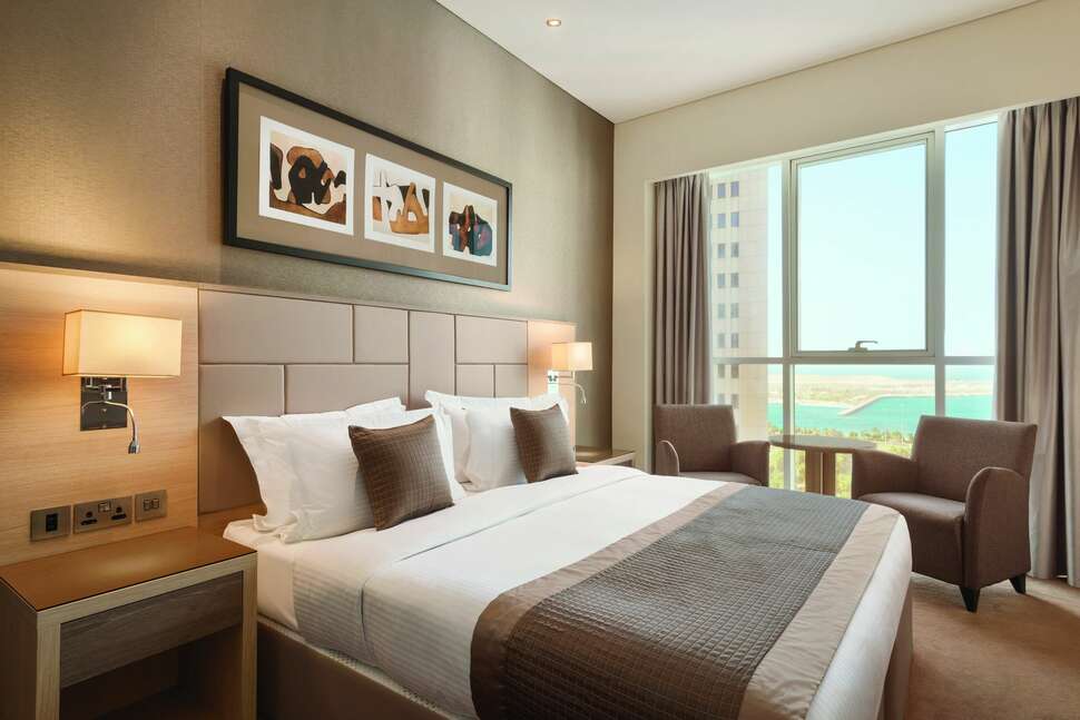 Tryp by Wyndham Abu Dhabi City Centre cover