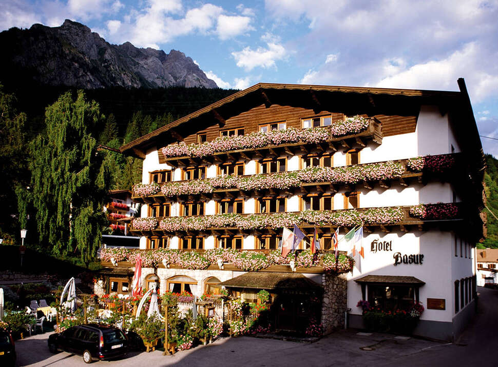 Hotel Basur cover