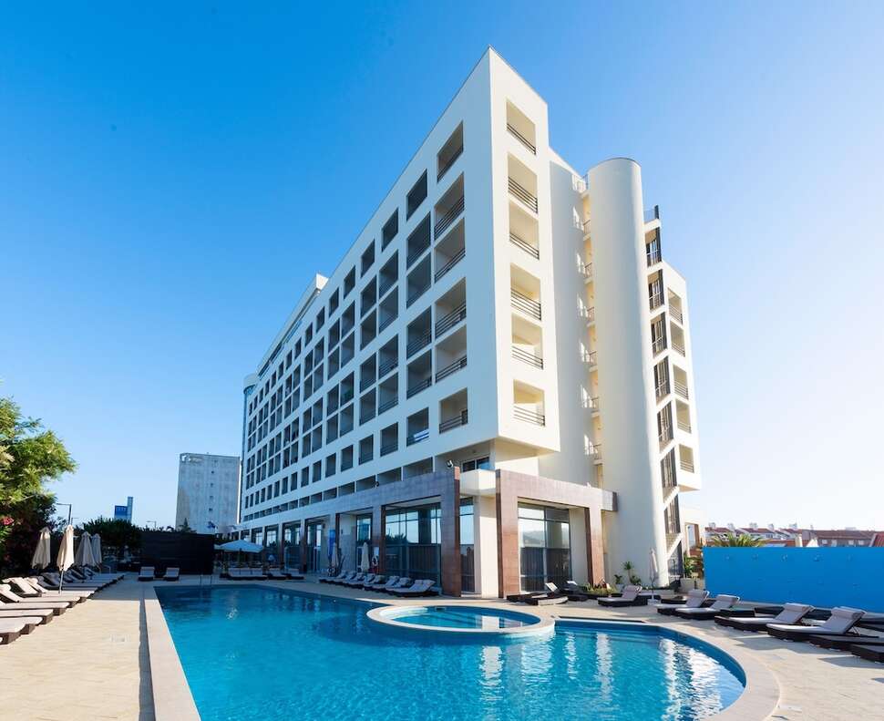 Tryp by Wyndham Lisboa Caparica Mar Hotel cover