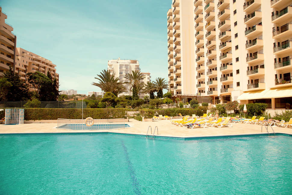 Hotel Club Amarilis cover