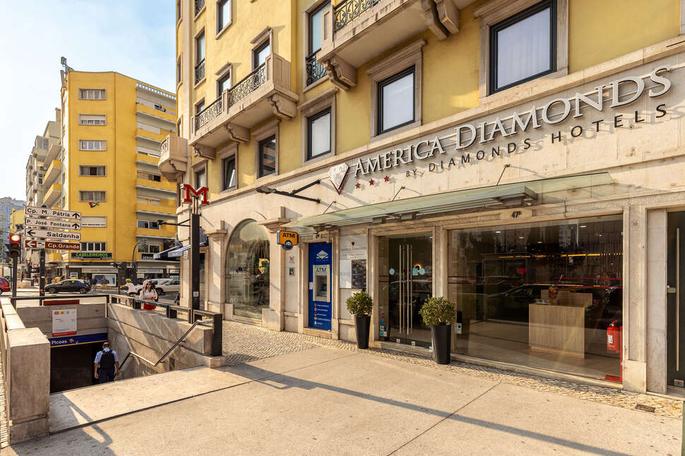 America Diamonds Hotel cover