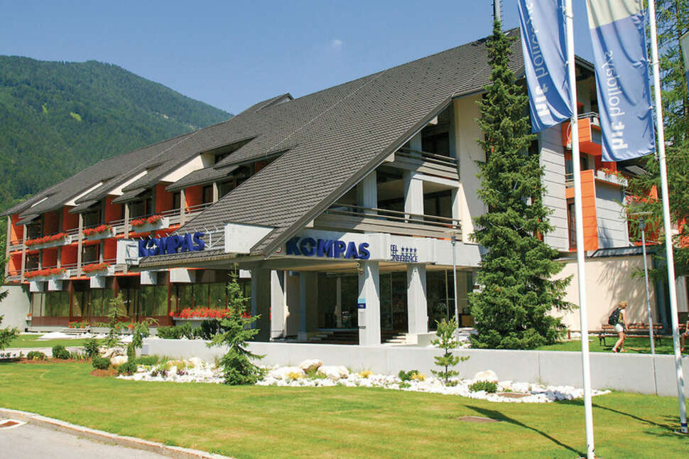 Hotel Kompas cover