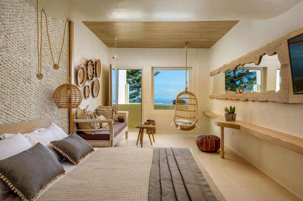 Divelia East Suites cover