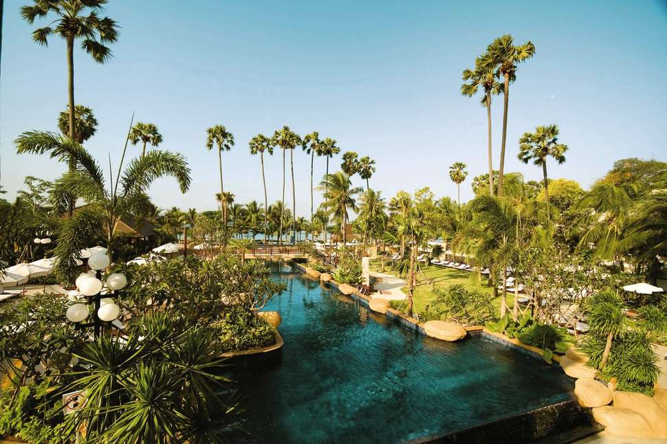 Jomtien Palm Beach Hotel & Resort cover