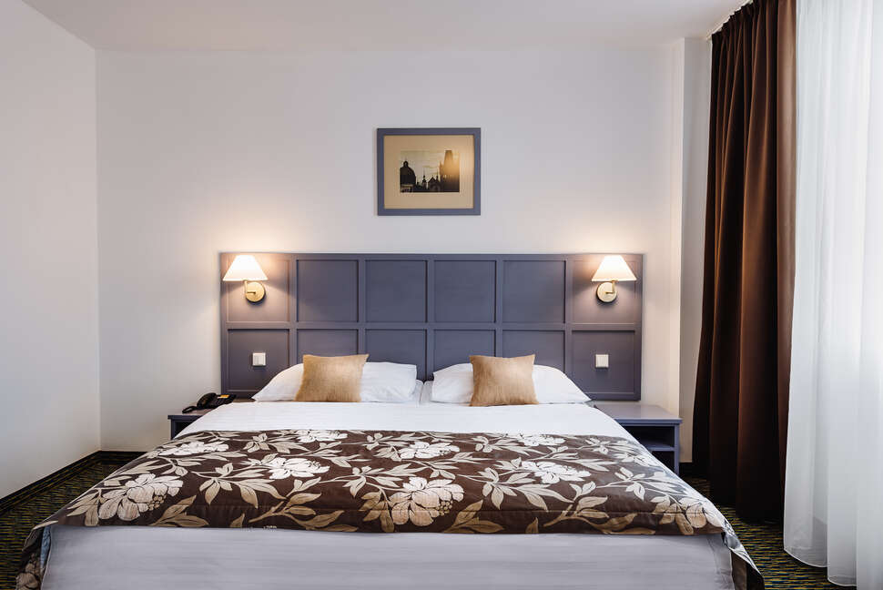 Central Hotel Prague cover