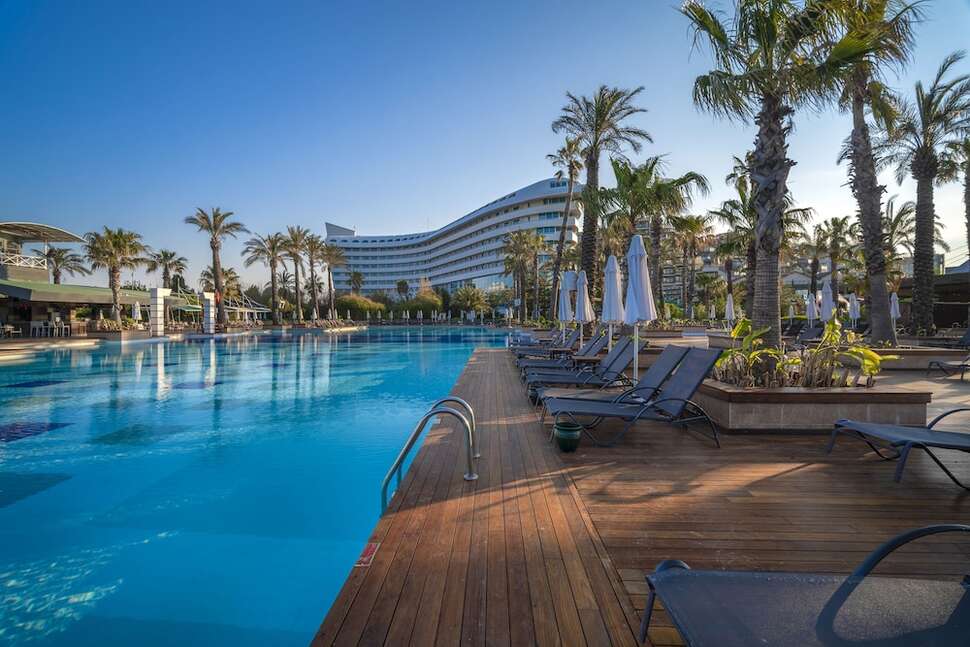 Concorde De Luxe Resort cover