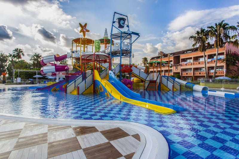 Lonicera World Hotel cover