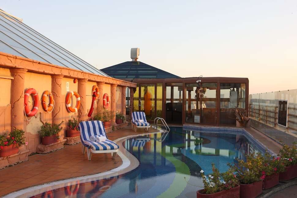 Seaview Hotel