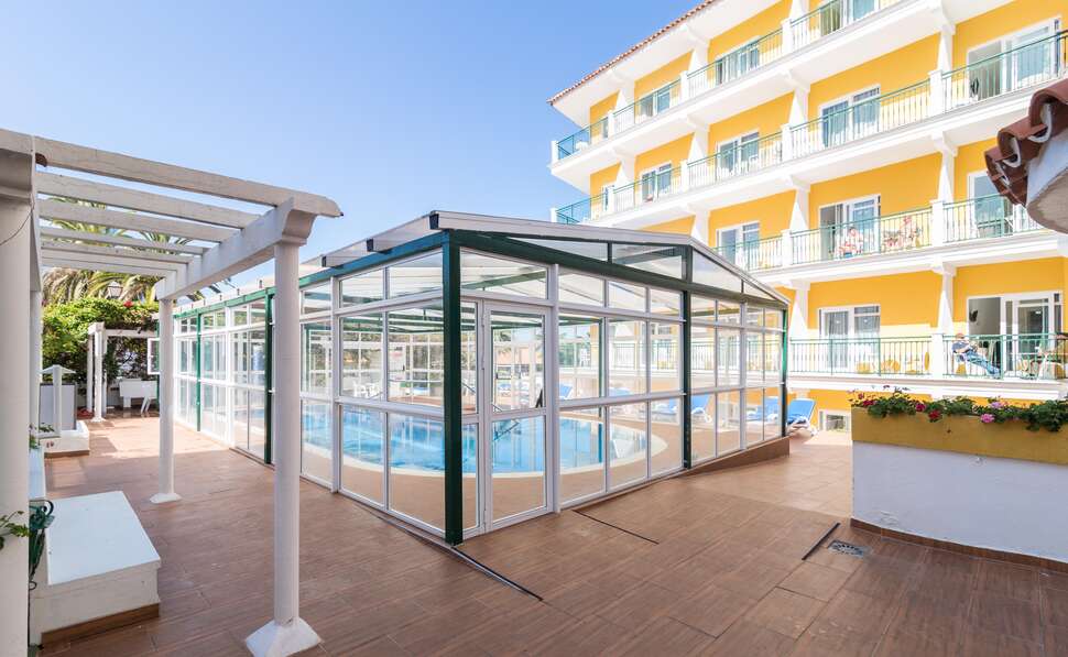 Appartementen La Carabela cover