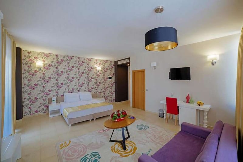 Sun Hotel cover