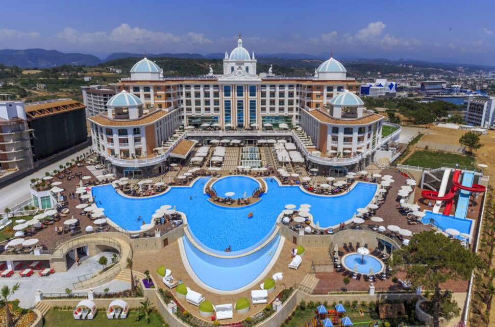 Litore Resort & Spa cover