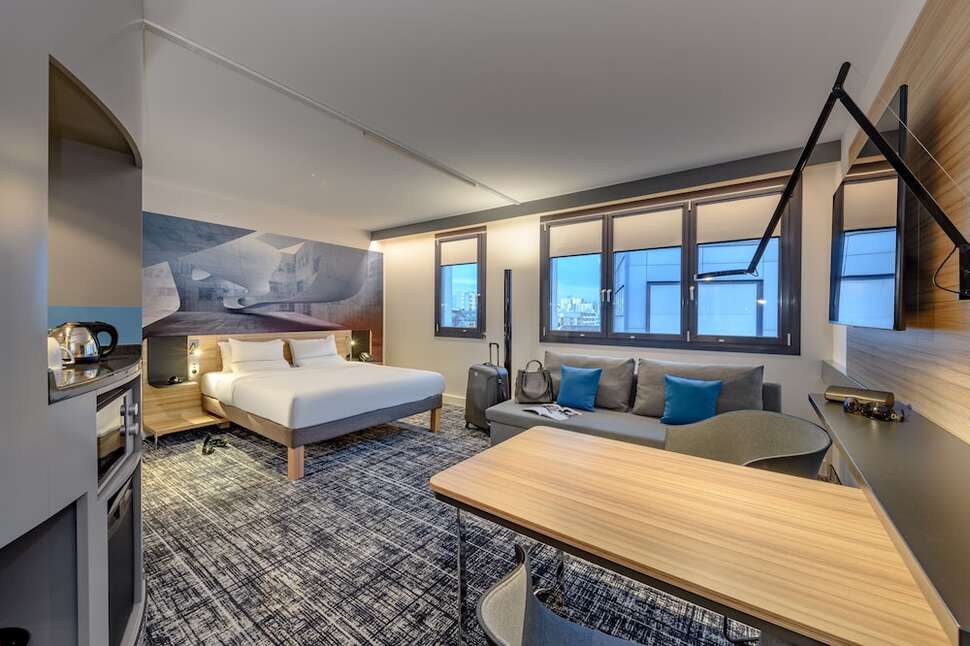 Novotel Suites Berlin Potsdamer Platz cover