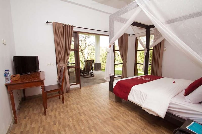 Puri Saron Madangan Hotel cover