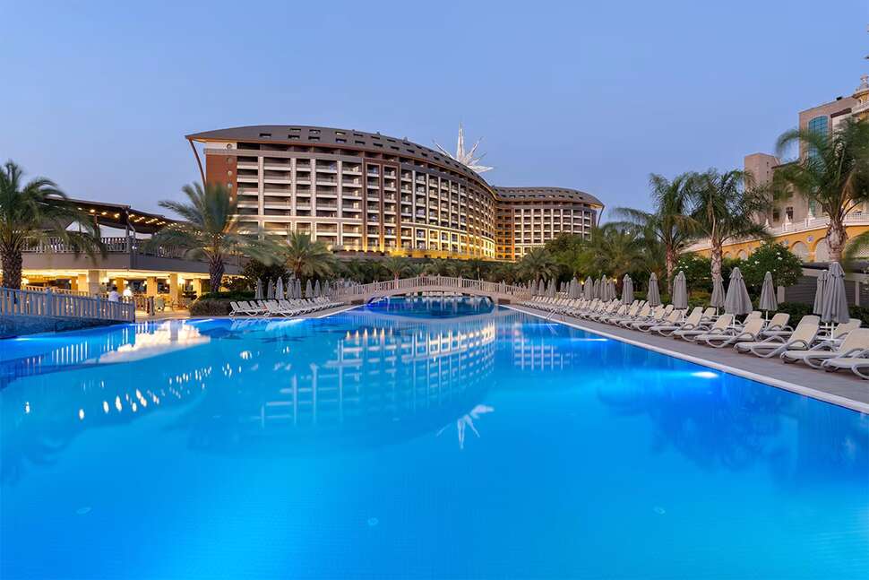Royal Seginus Hotel cover