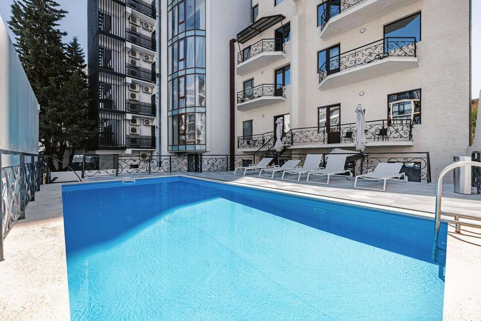 Hotel Splendid Tbilisi cover