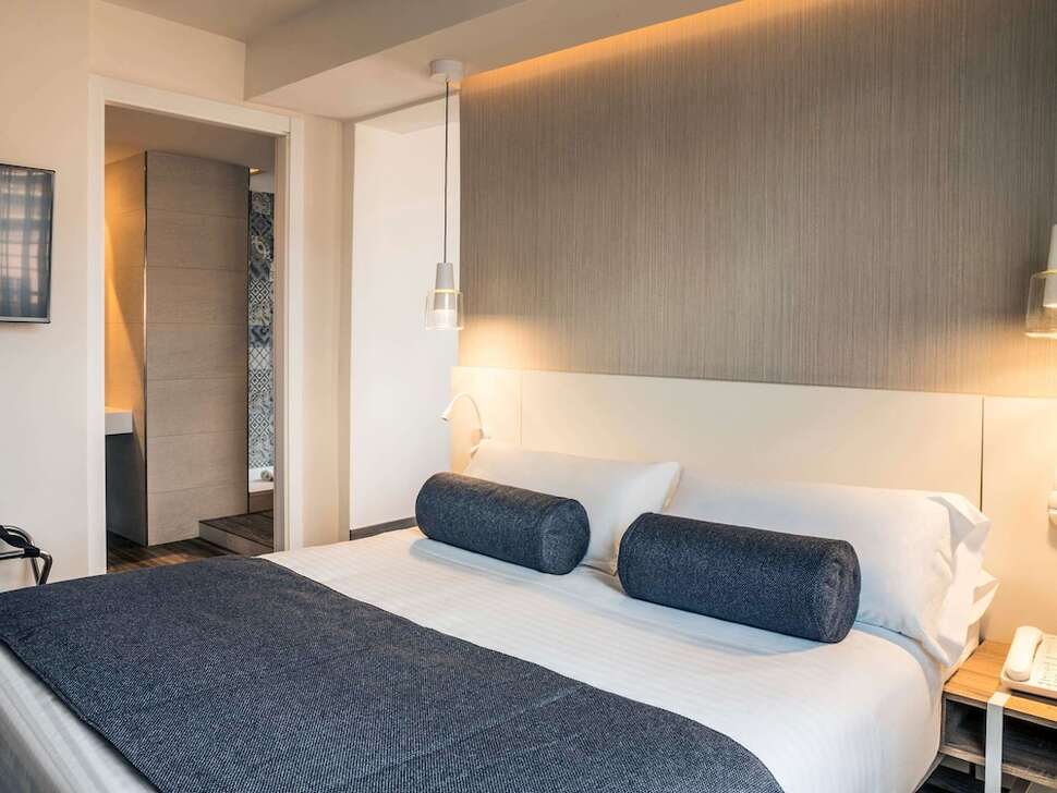 Mercure Barcelona Condor cover